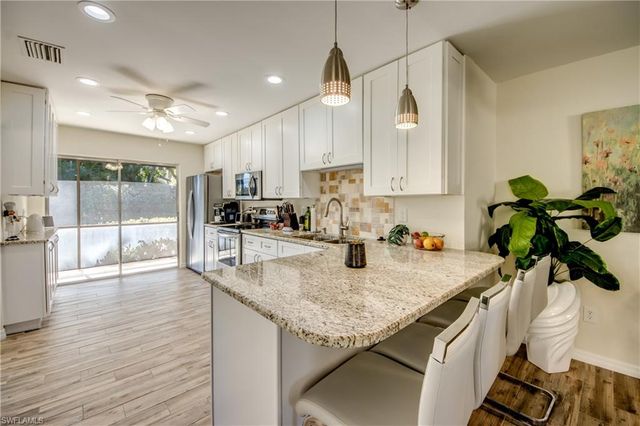 6425 Royal Woods DR, Fort Myers, FL 33908