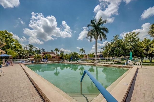 6425 Royal Woods DR, Fort Myers, FL 33908