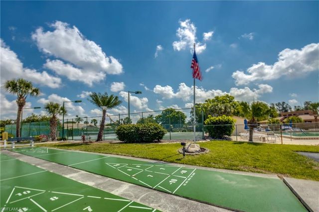 6425 Royal Woods DR, Fort Myers, FL 33908