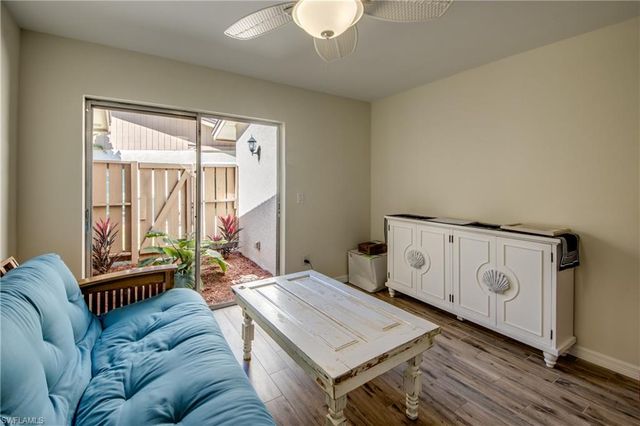 6425 Royal Woods DR, Fort Myers, FL 33908