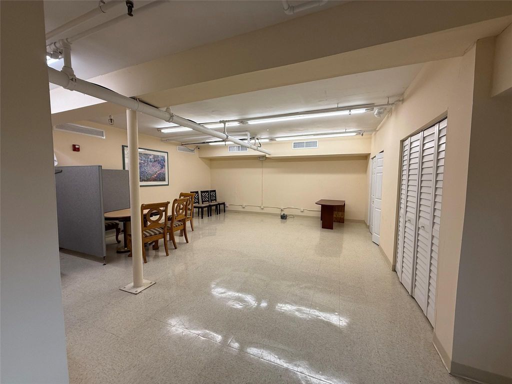 Image 7 of property listing at 3415 S Federal Hwy, Delray Beach, FL 33483