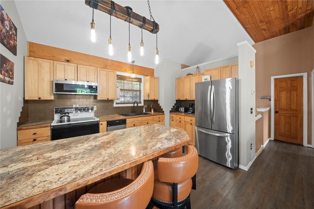 21289 Maple Drive, Garfield, AR 72732