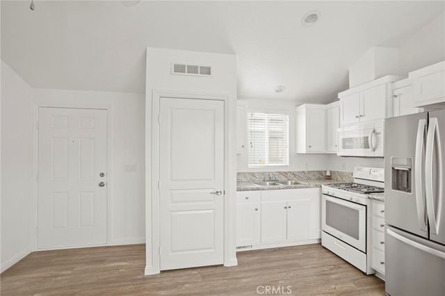 7650 Balboa Boulevard 129, Van Nuys, CA 91406