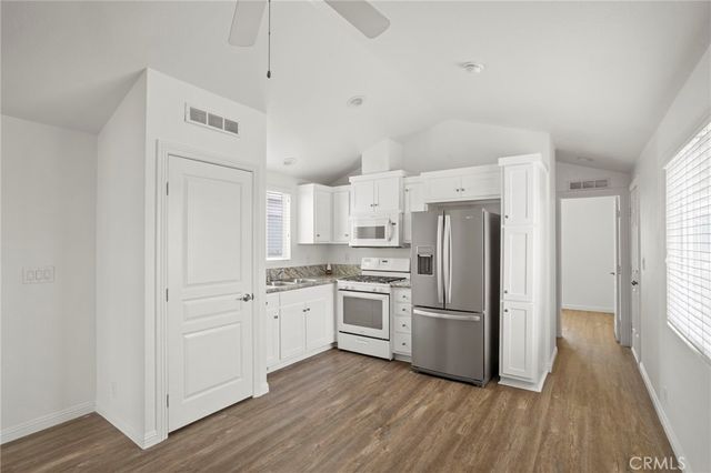 7650 Balboa Boulevard 129, Van Nuys, CA 91406