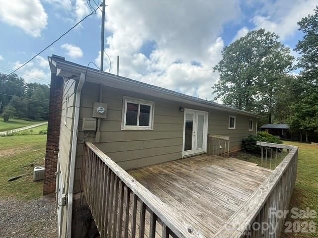 2005 Ada Williams Lane, Lenoir, NC 28645