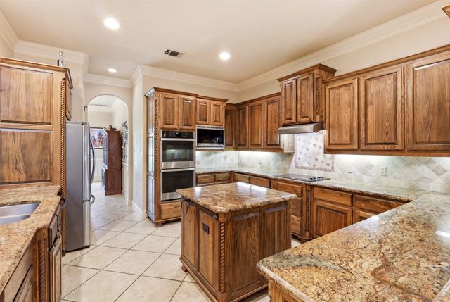 3900 Estancia Way, Fort Worth, TX 76108