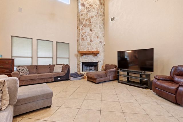 3900 Estancia Way, Fort Worth, TX 76108