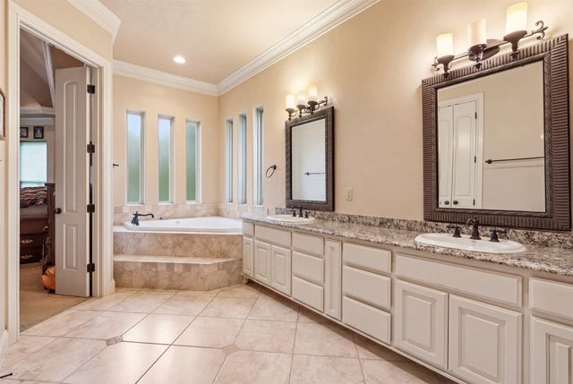 3900 Estancia Way, Fort Worth, TX 76108
