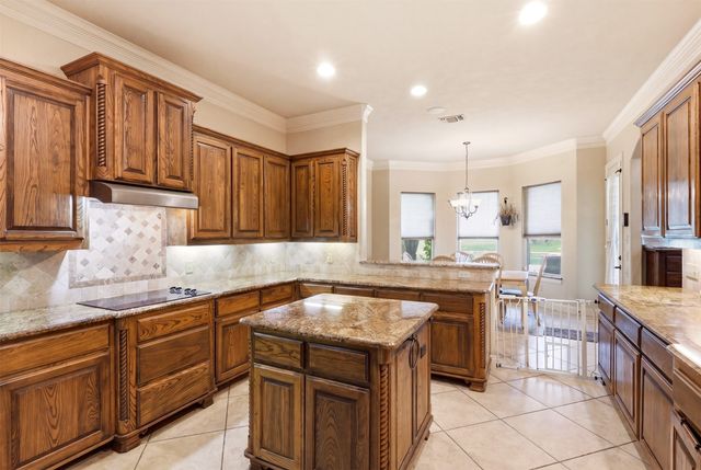 3900 Estancia Way, Fort Worth, TX 76108