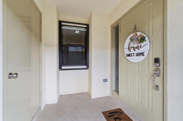 109 Half Moon Circle C, Jupiter, FL 33458