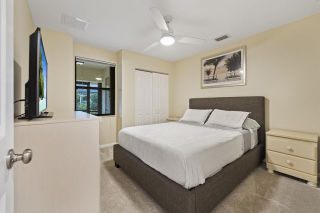 109 Half Moon Circle C, Jupiter, FL 33458
