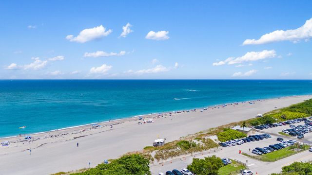 109 Half Moon Circle C, Jupiter, FL 33458