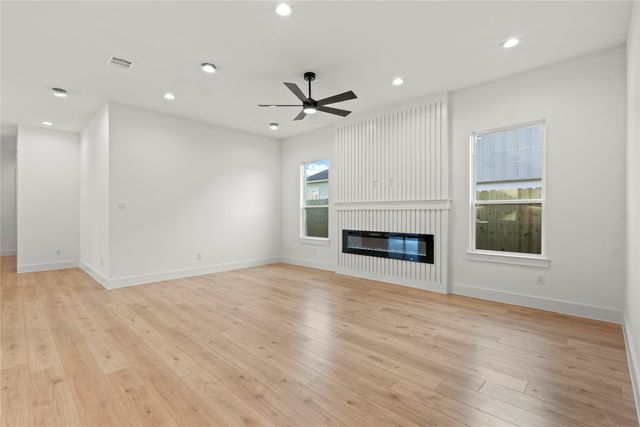 1218 Gannon Lane, Desoto, TX 75115