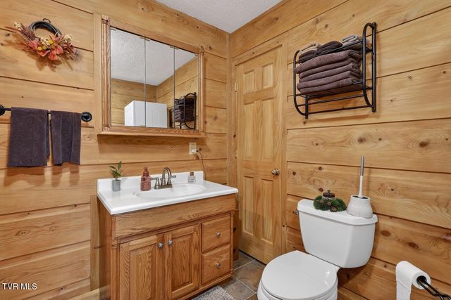 12138 Dettor Road, Bristol, VA 24202