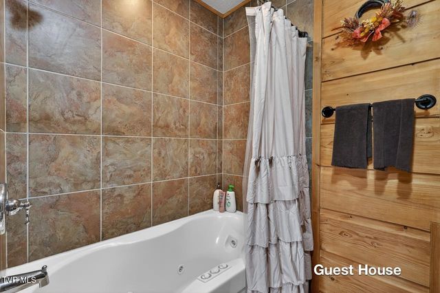 12138 Dettor Road, Bristol, VA 24202