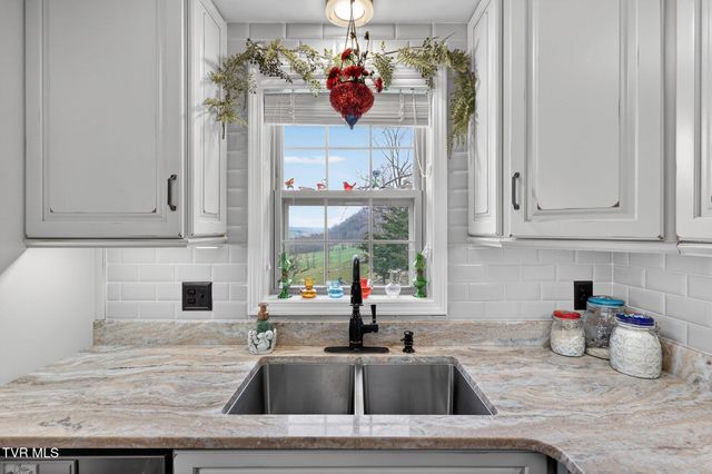 12138 Dettor Road, Bristol, VA 24202