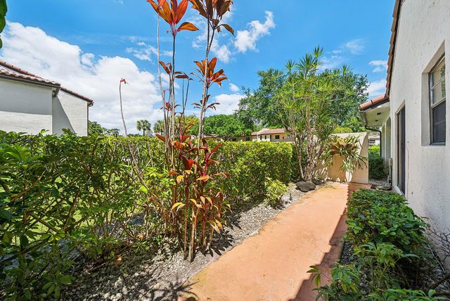 21875 Arriba Real 18b, Boca Raton, FL 33433