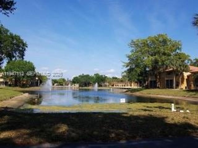 4863 Via Palm Lakes 806, West Palm Beach, FL 33417