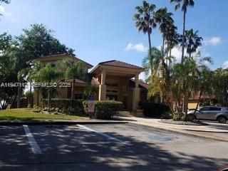 4863 Via Palm Lakes 806, West Palm Beach, FL 33417