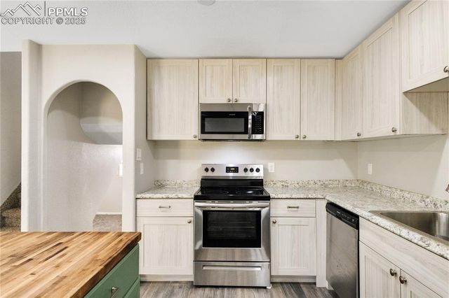 26 ARRAWANNA Street, Colorado Springs, CO 80909