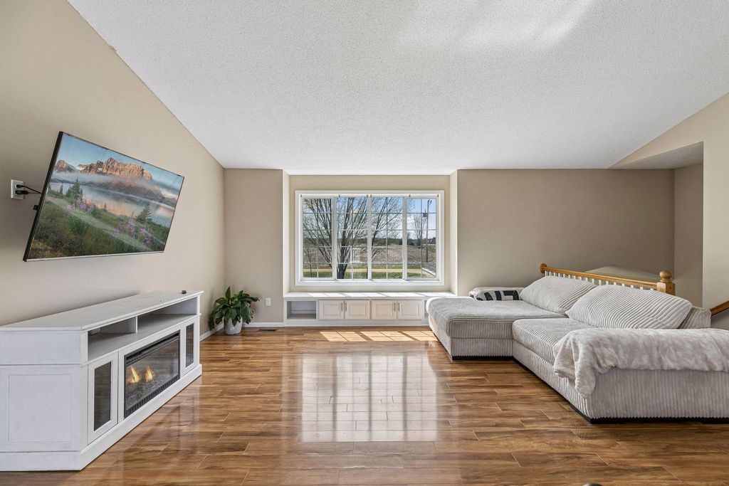 13556 355th Street, Lindstrom, MN 55045 — photo 2
