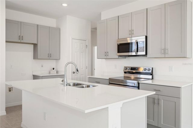 9116 WILDLIGHT TRAIL, Wildwood, FL 34785