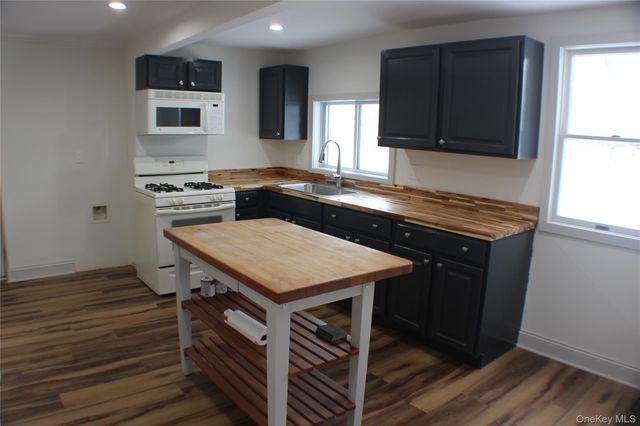 1710 Route 300 B, Newburgh, NY 12550