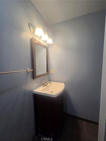 14299 La Paz Drive 32, Victorville, CA 92395