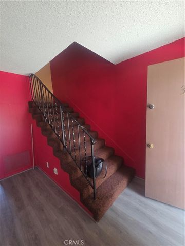 14299 La Paz Drive 32, Victorville, CA 92395