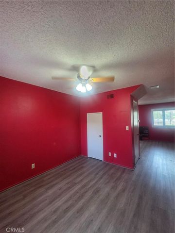 14299 La Paz Drive 32, Victorville, CA 92395