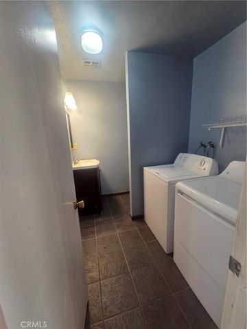 14299 La Paz Drive 32, Victorville, CA 92395