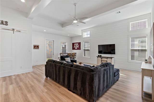 5048 Mooney Falls Drive, Bryan, TX 77802