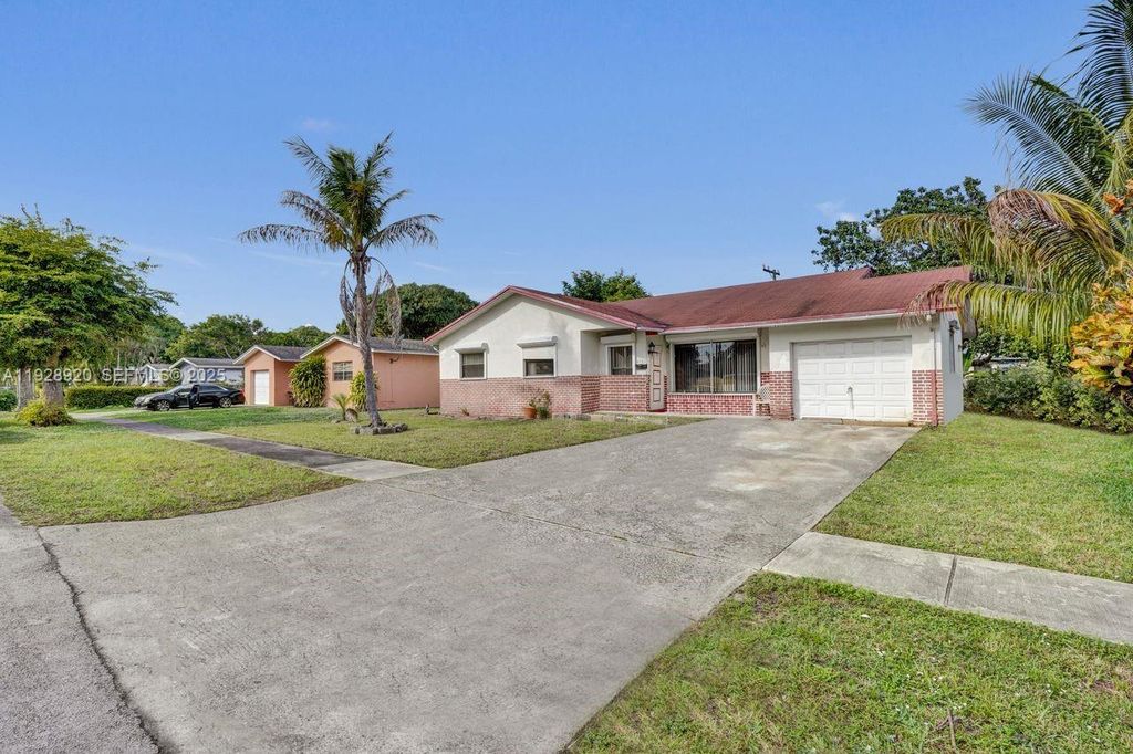 4781 NW 19th Ct, Lauderhill, FL 33313