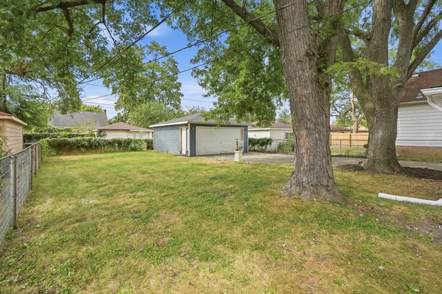 17530 Henry Street, Lansing, IL 60438