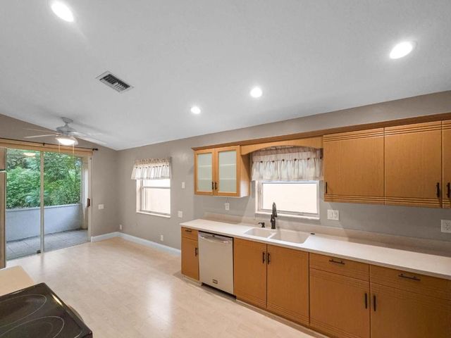 11826 Haddon Park Way, Boynton Beach, FL 33437