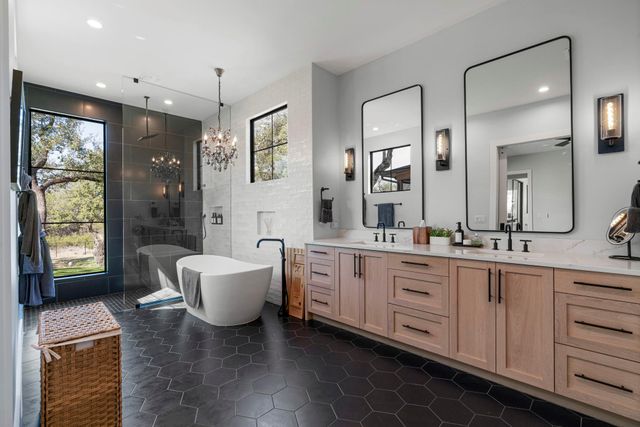 243 Emerald Point CV, Driftwood, TX 78619