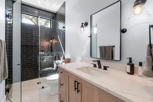 243 Emerald Point CV, Driftwood, TX 78619