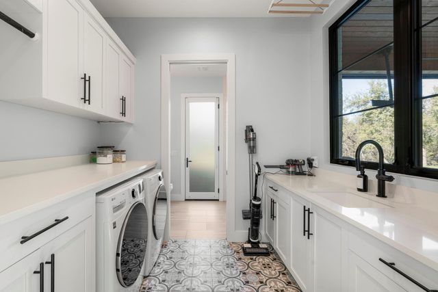 243 Emerald Point CV, Driftwood, TX 78619