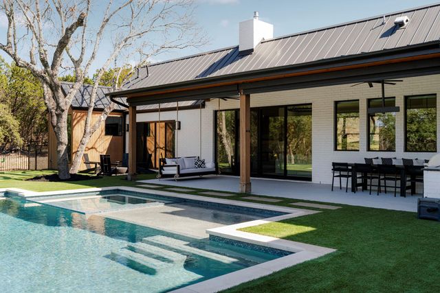 243 Emerald Point CV, Driftwood, TX 78619