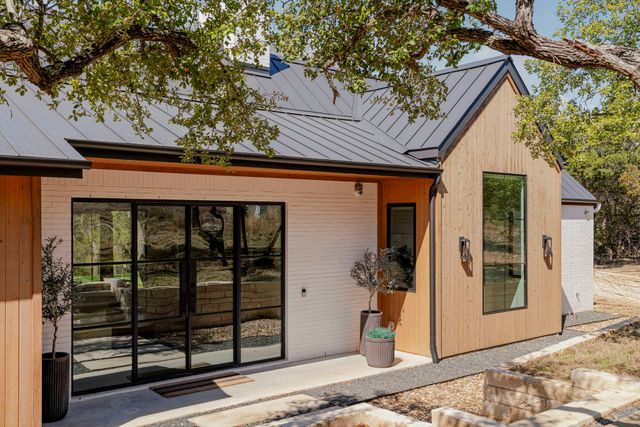 243 Emerald Point CV, Driftwood, TX 78619