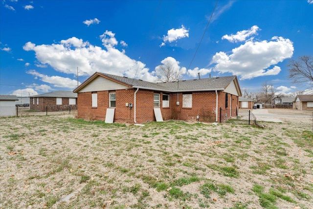 1614 E Del Mar St, Wichita, KS 67216