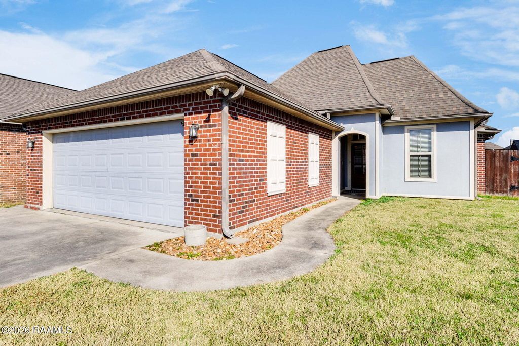104 White Stripe Cove, Carencro, LA 70520