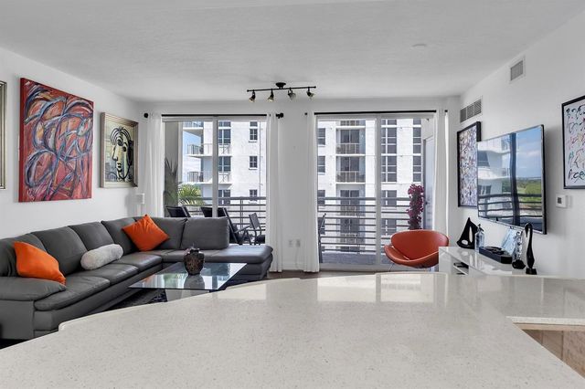 1830 Radius Drive 912, Hollywood, FL 33020