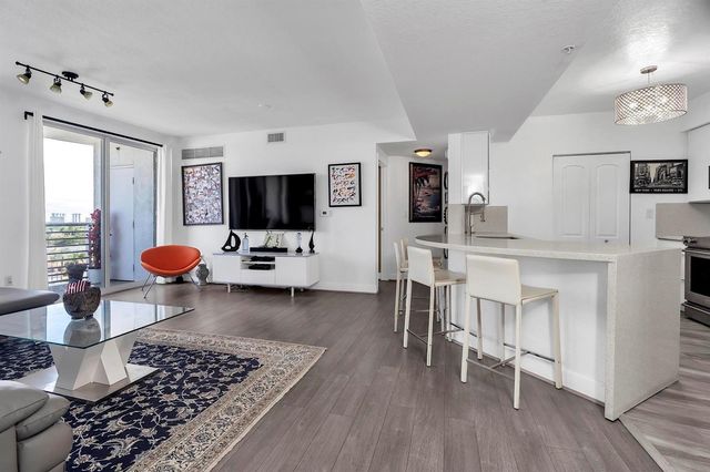 1830 Radius Drive 912, Hollywood, FL 33020