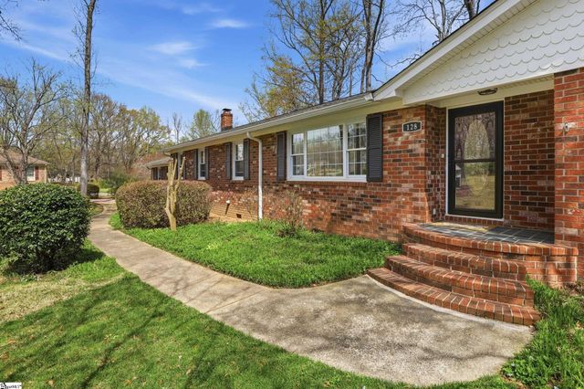 128 Paddock Drive, Greer, SC 29650