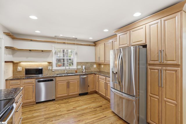 128 Paddock Drive, Greer, SC 29650