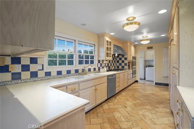 12281 Woodley Avenue, Granada Hills, CA 91344