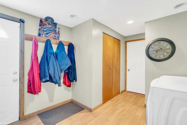 2049 Henry Street, Port Huron, MI 48060