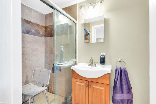 2049 Henry Street, Port Huron, MI 48060