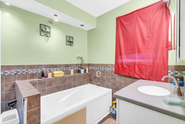 2049 Henry Street, Port Huron, MI 48060